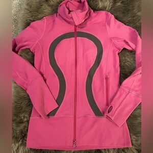 Lululemon zip up stretchy sz 6 jacket with thumbholes